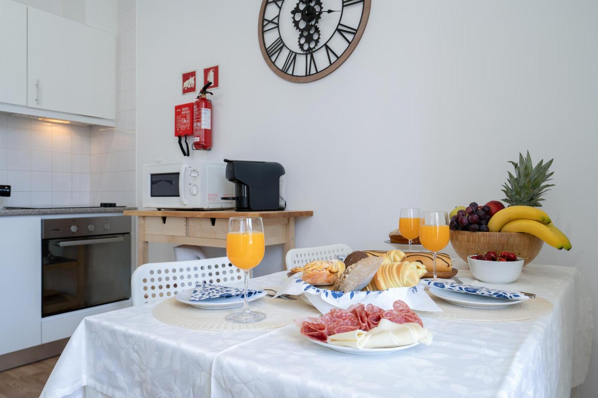 Host Wise - Colorful Fresh Flats - Batalha Daire Porto Dış mekan fotoğraf