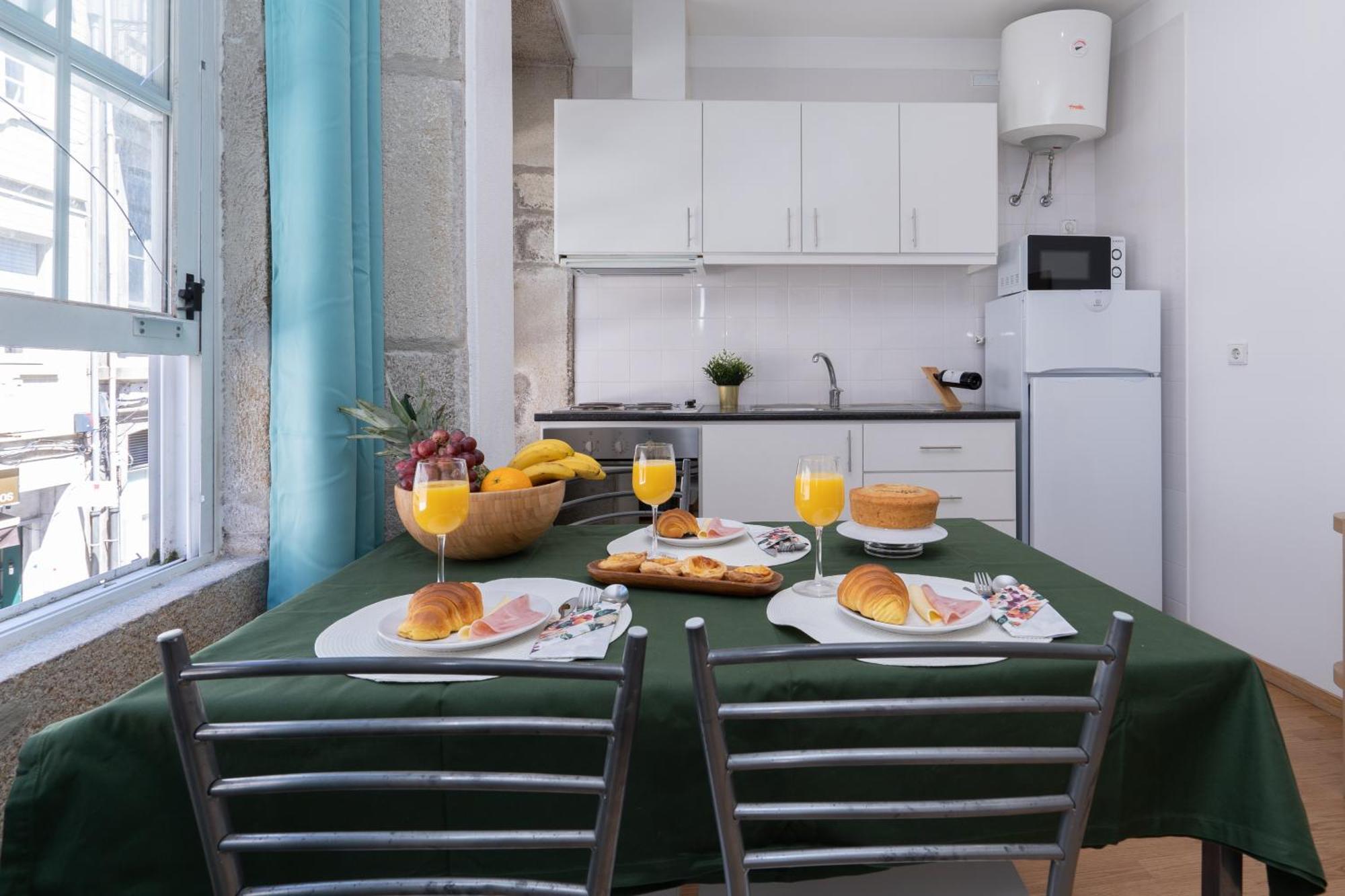 Host Wise - Colorful Fresh Flats - Batalha Daire Porto Dış mekan fotoğraf